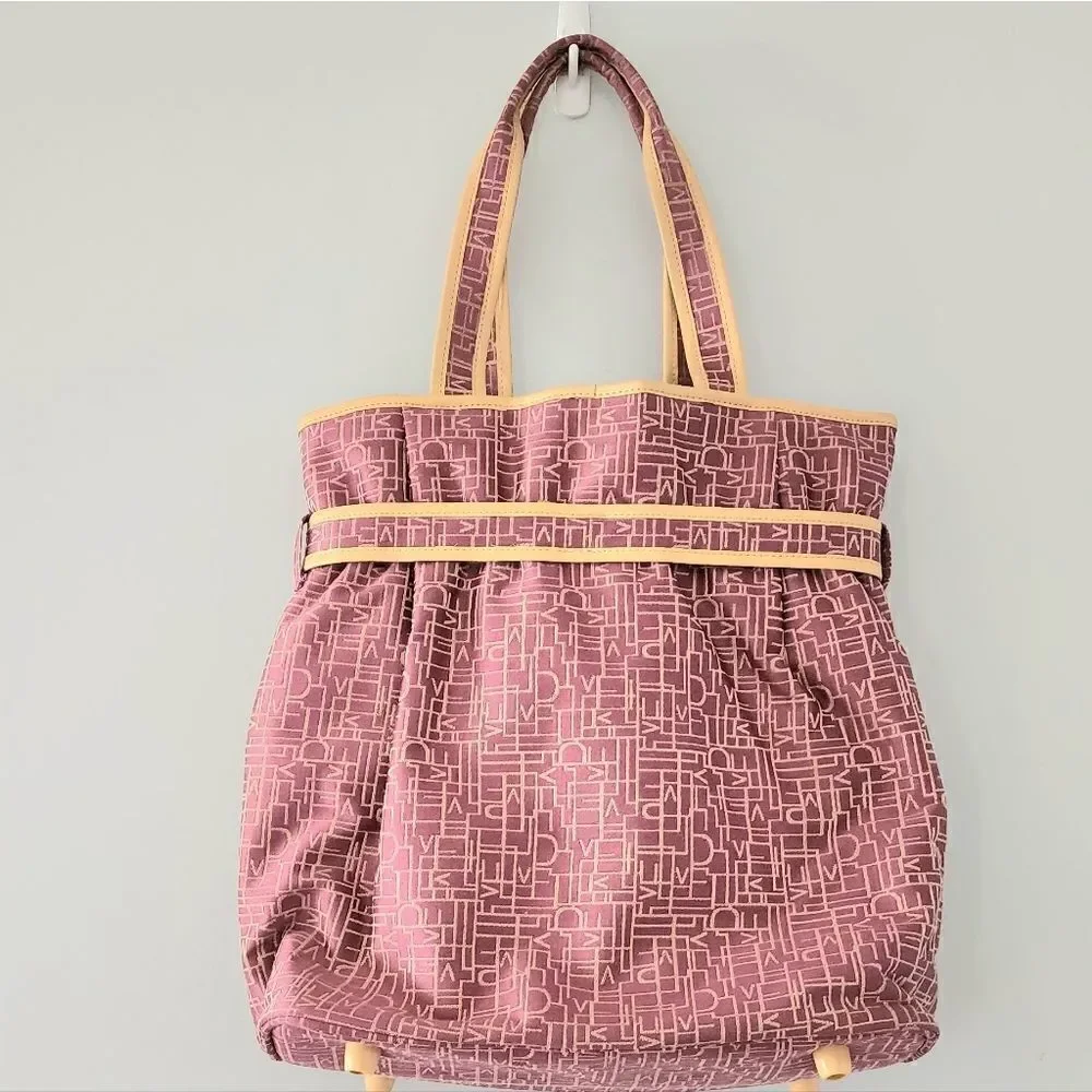 Diane Von Furstenberg gently owned